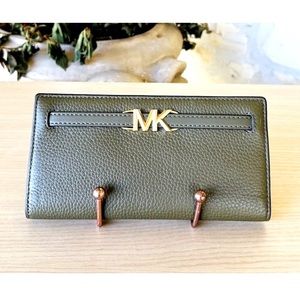 Michael Kors Reed long Wallet $298 NWT Olive Color Large Leather MK Logo